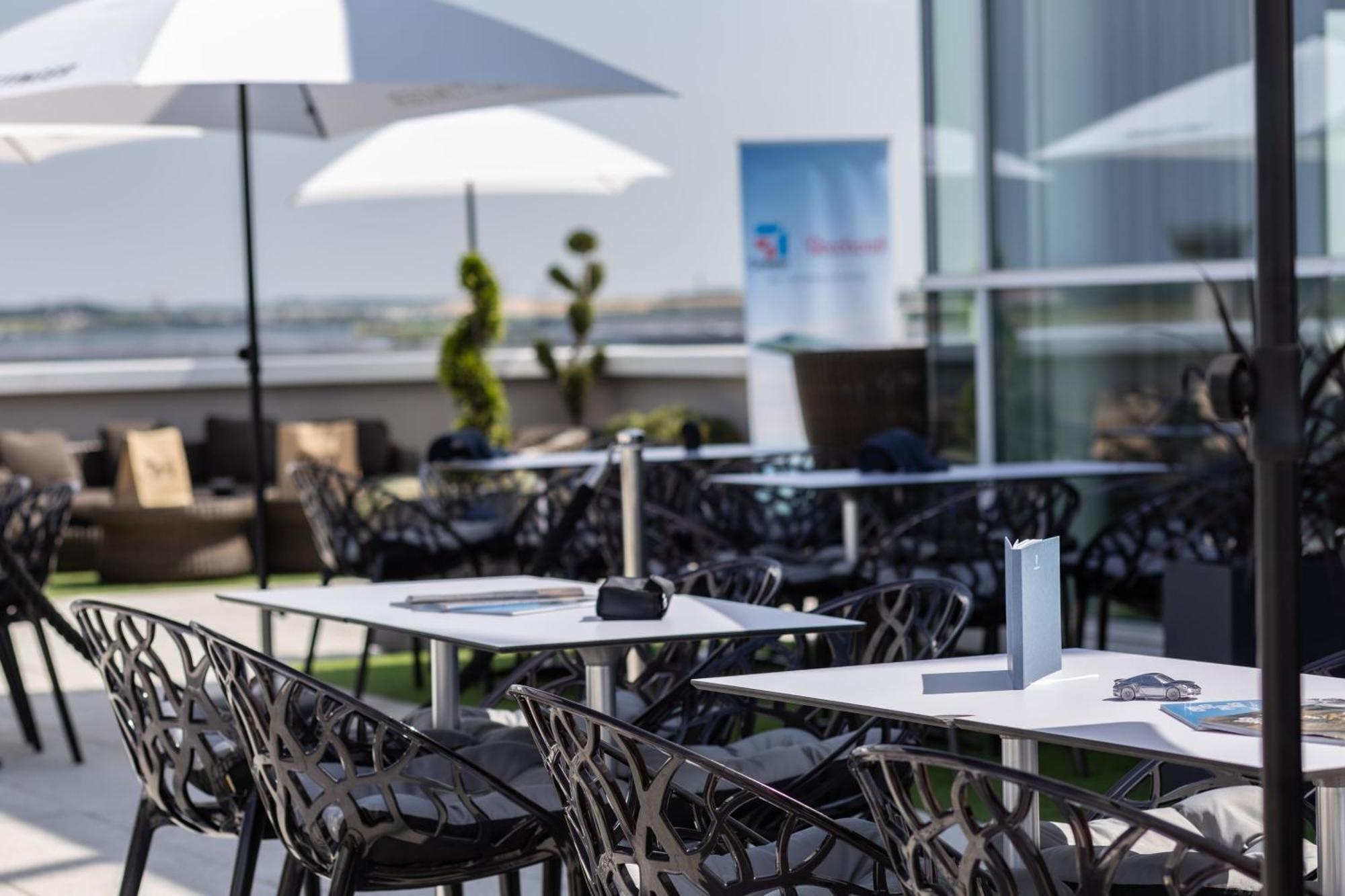 Ac Hotel By Marriott Paris Le Bourget Airport Dugny Bagian luar foto