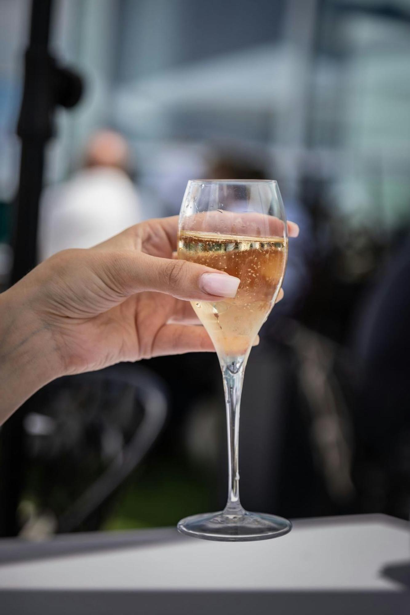 Ac Hotel By Marriott Paris Le Bourget Airport Dugny Bagian luar foto