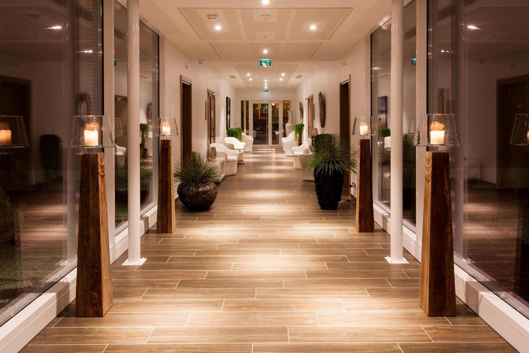 Ac Hotel By Marriott Paris Le Bourget Airport Dugny Bagian luar foto