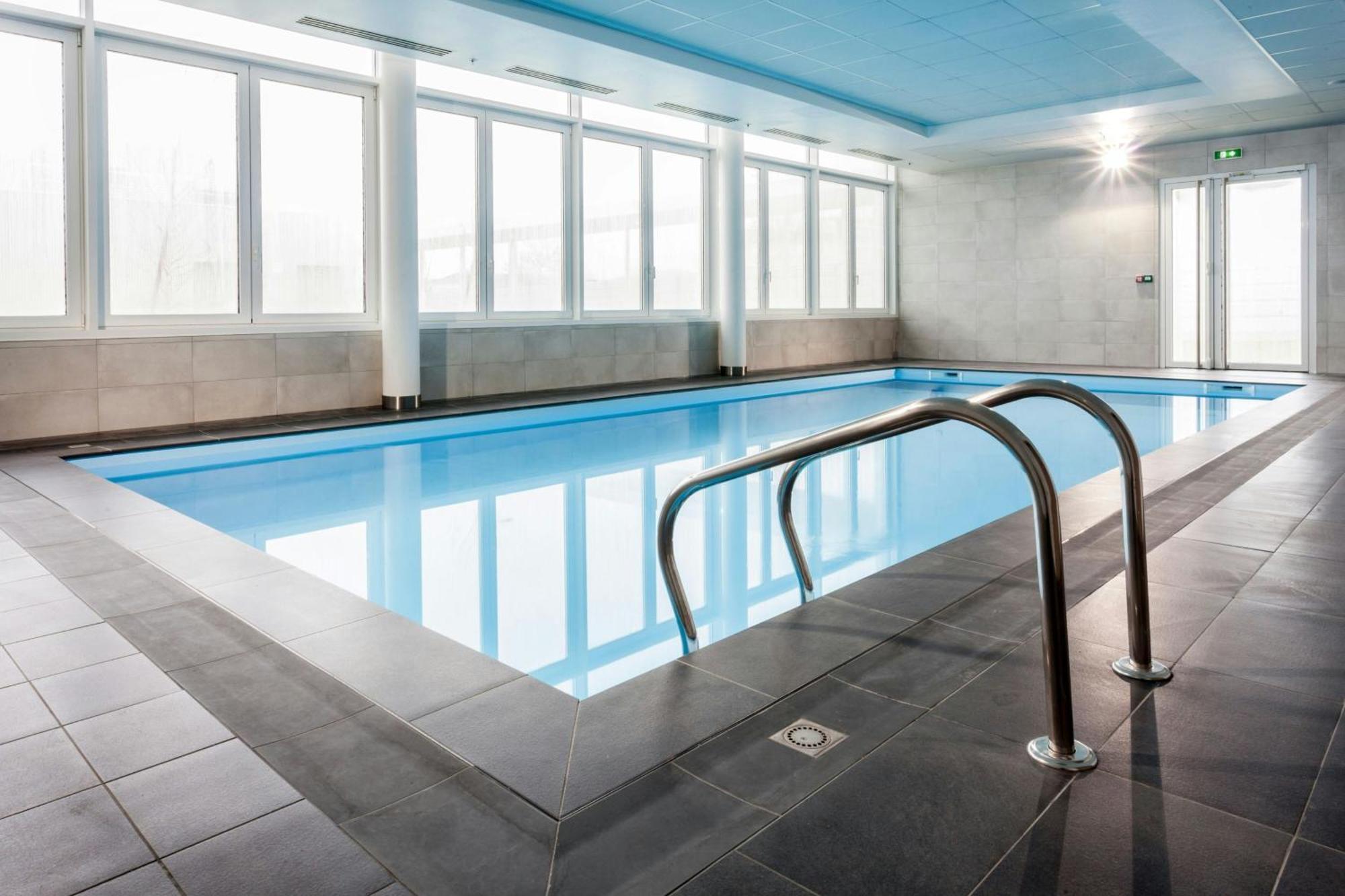 Ac Hotel By Marriott Paris Le Bourget Airport Dugny Bagian luar foto