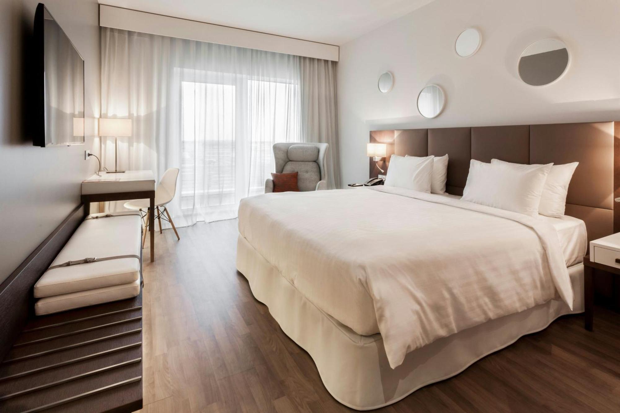 Ac Hotel By Marriott Paris Le Bourget Airport Dugny Bagian luar foto