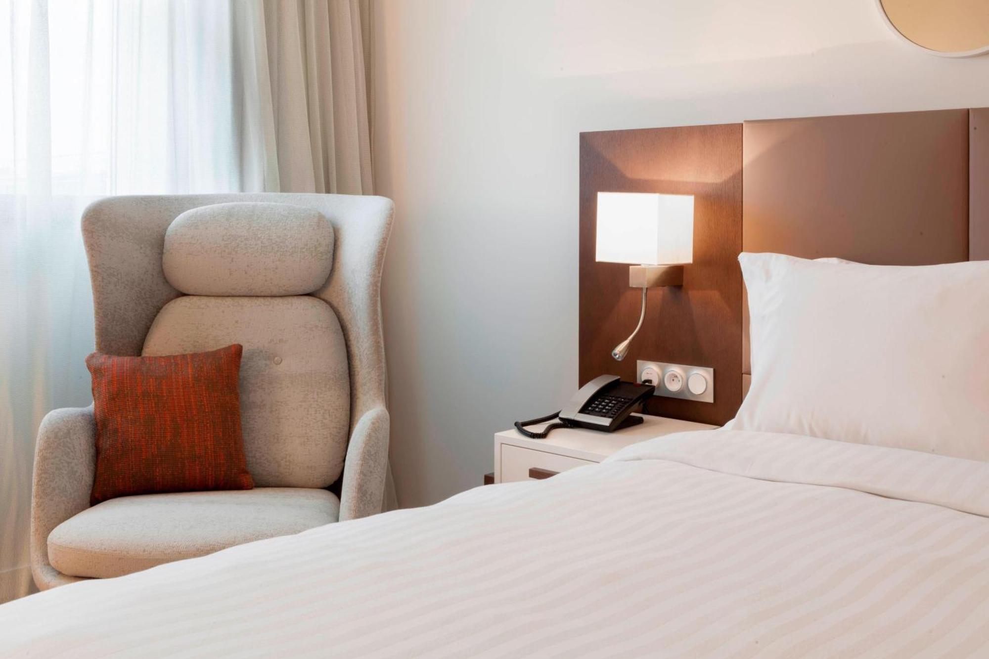 Ac Hotel By Marriott Paris Le Bourget Airport Dugny Bagian luar foto